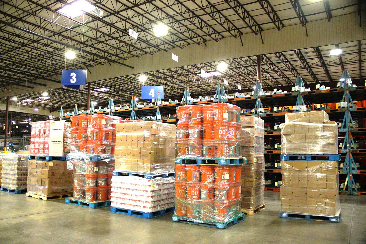 HomeDepotFound's tweet image. In partnership with @operationbless, #TeamDepot provided nearly 300 sanitizing kits to Detroit communities and first responders.