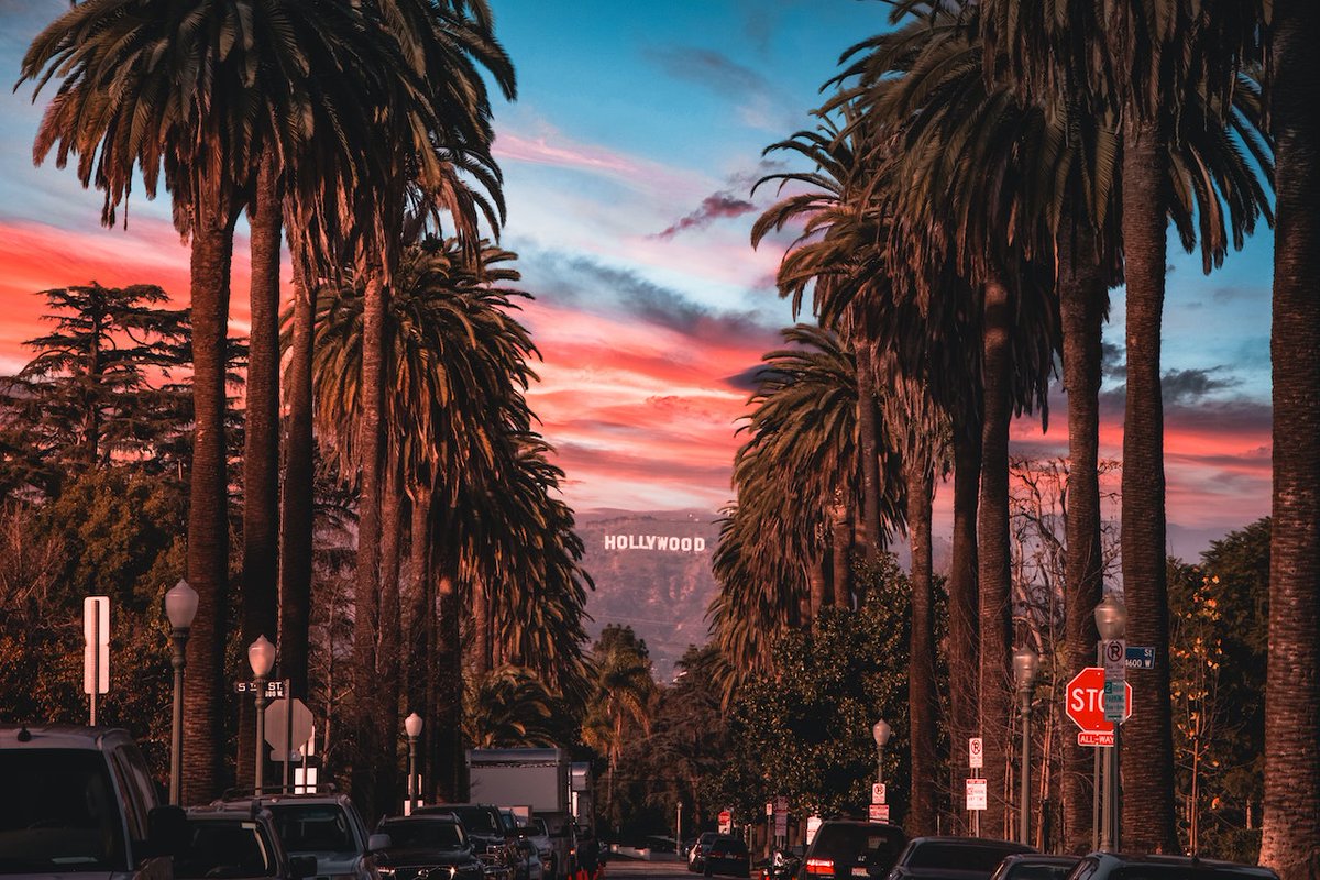 rickseaney's tweet photo. Dreaming of better days, when we can get on planes like we used to. Maybe in early Nov? That’s when you can fly LA to Phoenix for just $71 r/t (Tues/Sat). #WhenQuarantineEnds #Traveltips https://t.co/30ow5RRWDR