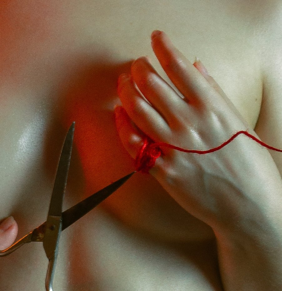 "I don't want to feel it all." inspired by <a href="/whiteliesmusic/">White Lies</a> (ily guys 💖)
Original + Detalles

Si te gusta esta foto un RT me ayudaría mucho, así mi trabajo llega a más gente 💖