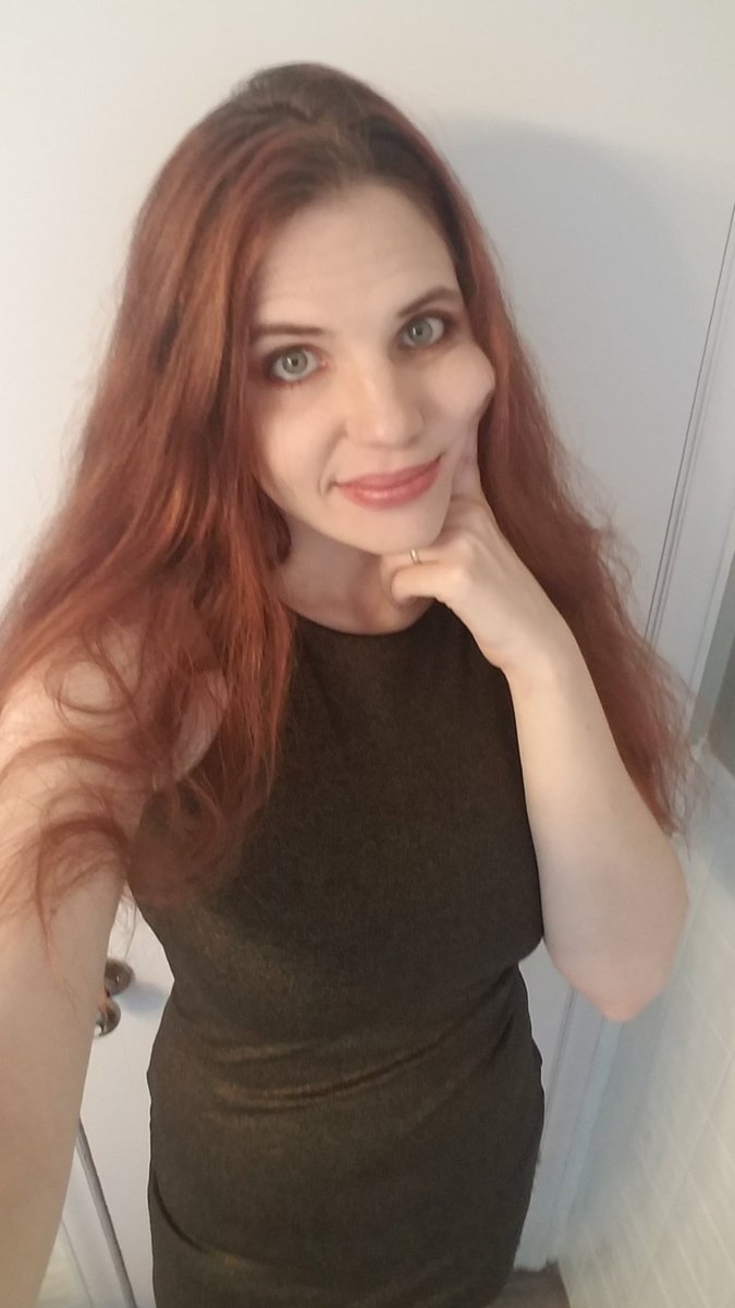 Dustytophat's tweet photo. I haven't been able to fit into this dress since the day I bought it pre-baby (online buy, misread the measurements) but NOW I can. So I threw on some makeup at lunch and tried to feel pretty. https://t.co/TeCMxJUc6Q