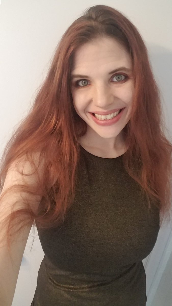Dustytophat's tweet photo. I haven't been able to fit into this dress since the day I bought it pre-baby (online buy, misread the measurements) but NOW I can. So I threw on some makeup at lunch and tried to feel pretty. https://t.co/TeCMxJUc6Q
