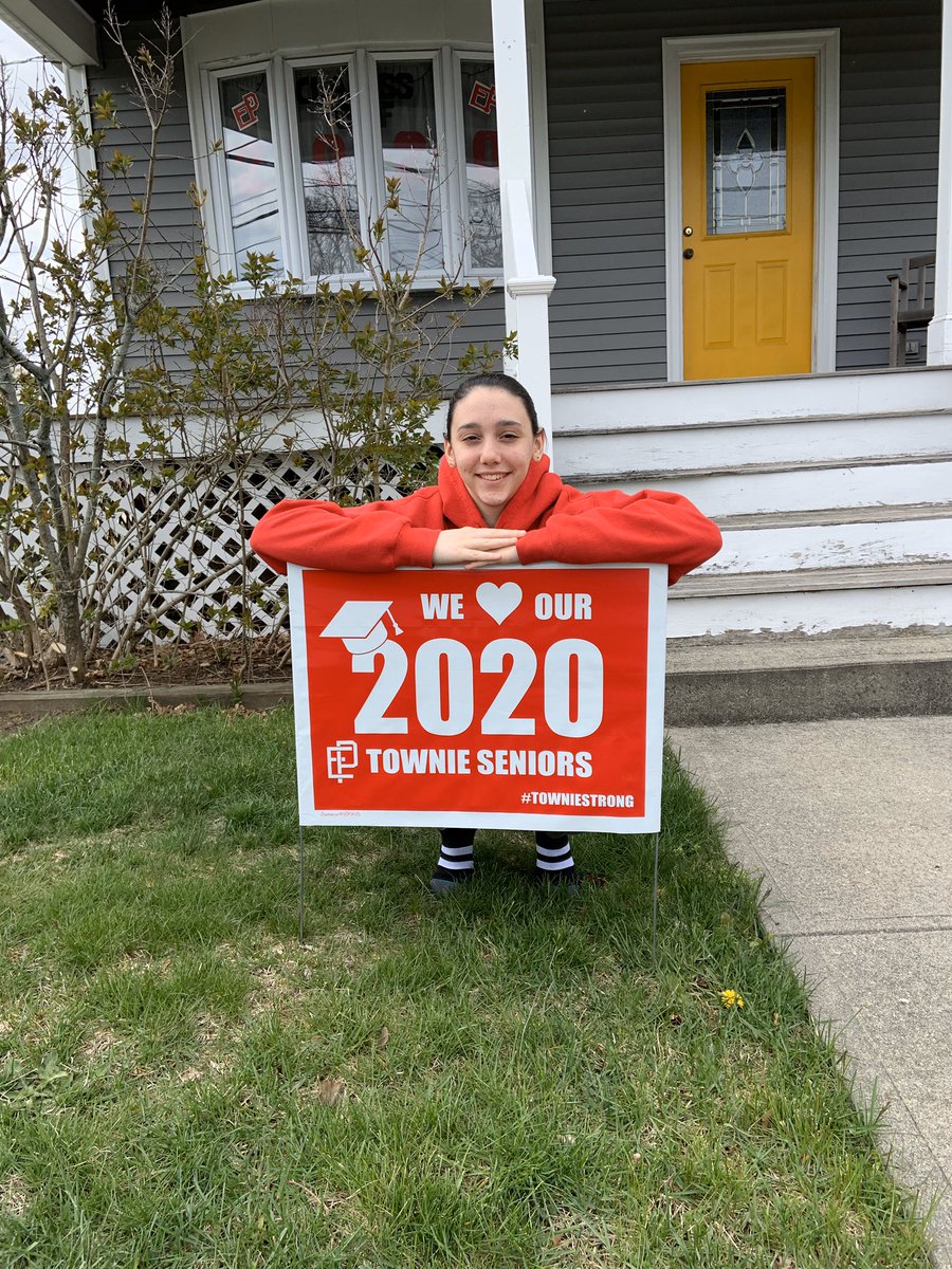 We ❤️ our #2020 senior mentors too! Here’s Eliza sharing her Townie sign - if you zoom in you can see 2020 and the EP symbol in her window. Love her Townie Pride #EPHS #Classof2020 #Towniestrong