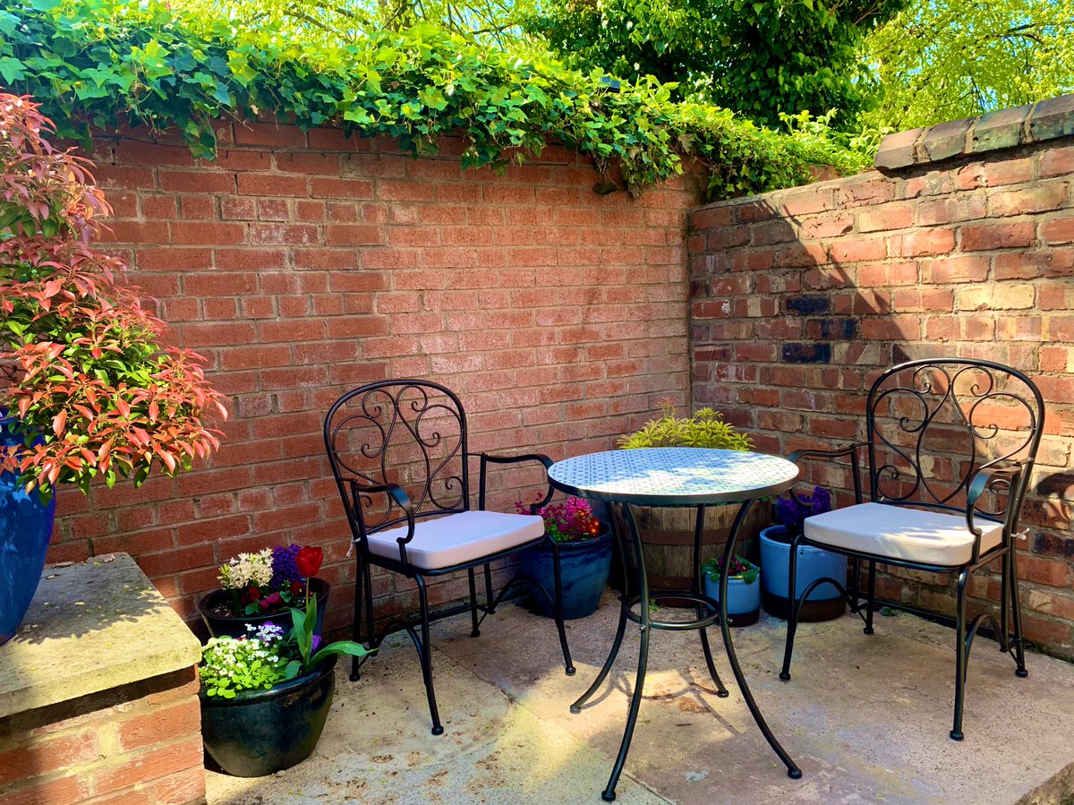 Treated the garden to a new dining set (from @Morrisons!) whilst I was at work ☺️ #stayhome #garden #morrisons #outdoordining #bistroset