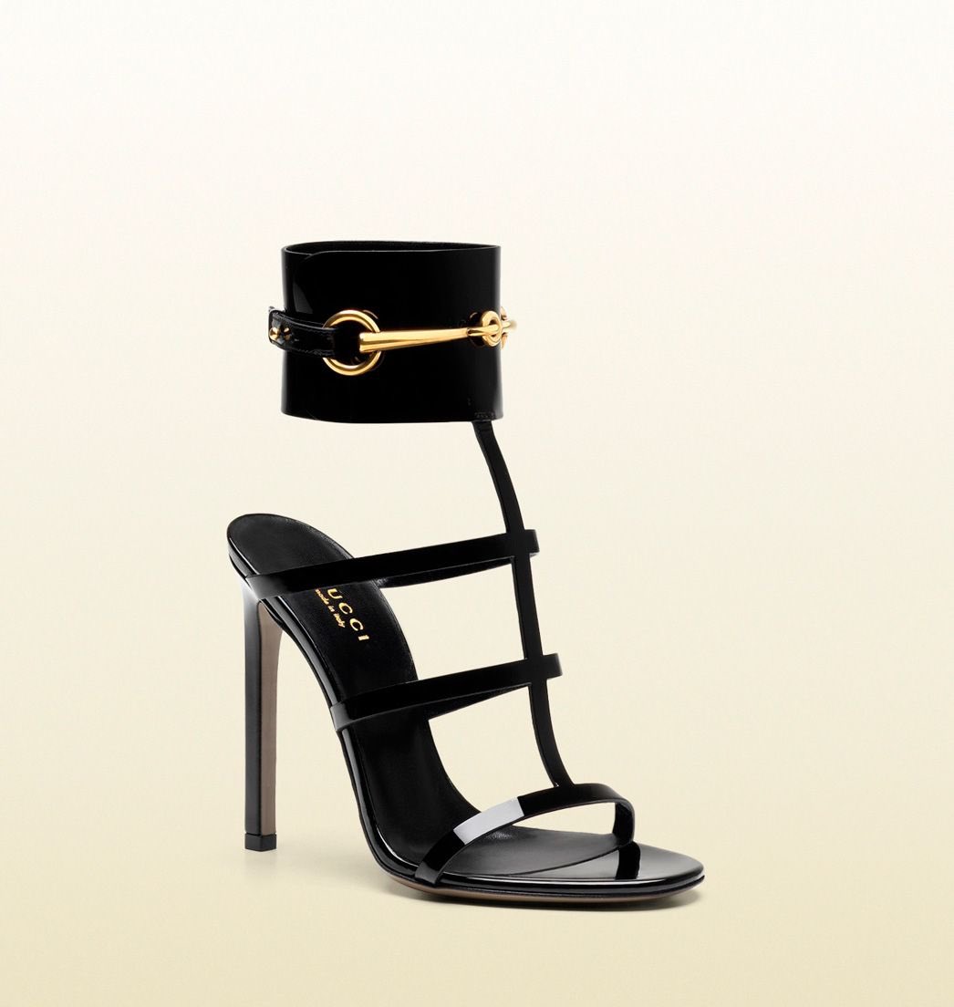 Gucci « Ursula Cage » by Tom Ford .. j’ai rien à dire .. une chaussures de petasse, on aime.