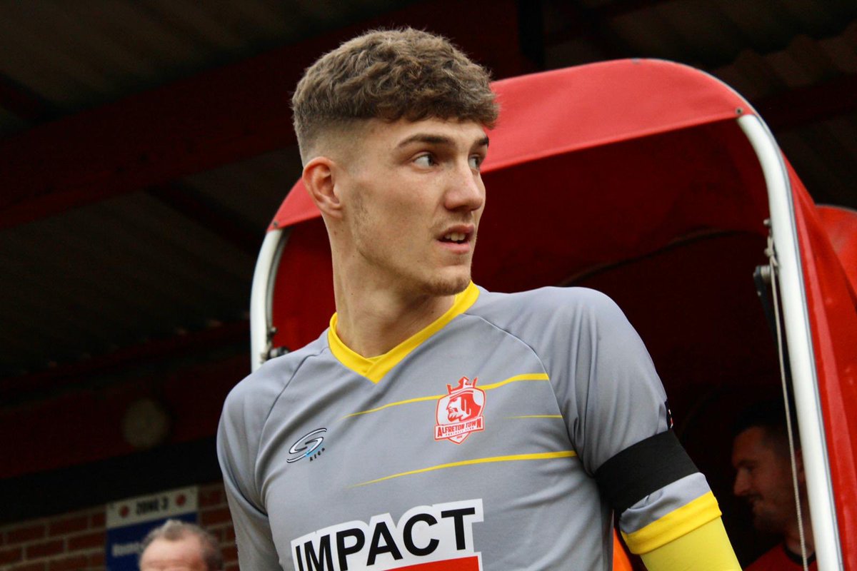 wrightjorda's tweet photo. Want to thank everyone who’s associated with @AlfretonTownFC for my time at the club disappointed to not be able to finish the season but everyone’s health is more important at this time! Wishing all the best 🔴⚽️ https://t.co/Jgphavf6tv