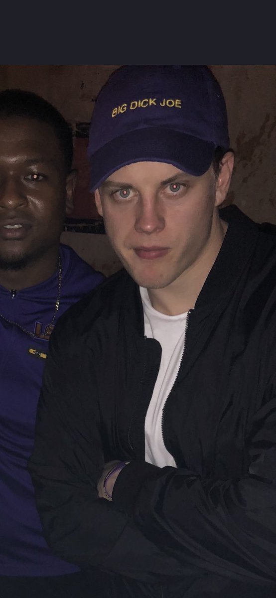 deason6919's tweet photo. @Joe_Burrow10 Wear your hat! https://t.co/IMPsDQDe62