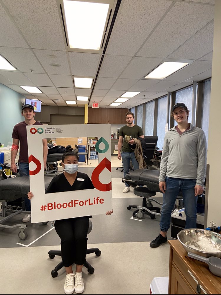 In honour of National Volunteer Week a special thanks to all volunteers Canada wide. Especially those helping on the frontlines. #cheerstovolunteers <a href="/Hkygivesblood/">Hockey Gives Blood</a> <a href="/CanadasLifeLine/">Canadian Blood Services</a> <a href="/EdmOilKings/">Edmonton Oil Kings</a>  <a href="/TheWHL/">Western Hockey League</a> <a href="/CHLHockey/">Canadian Hockey League</a>