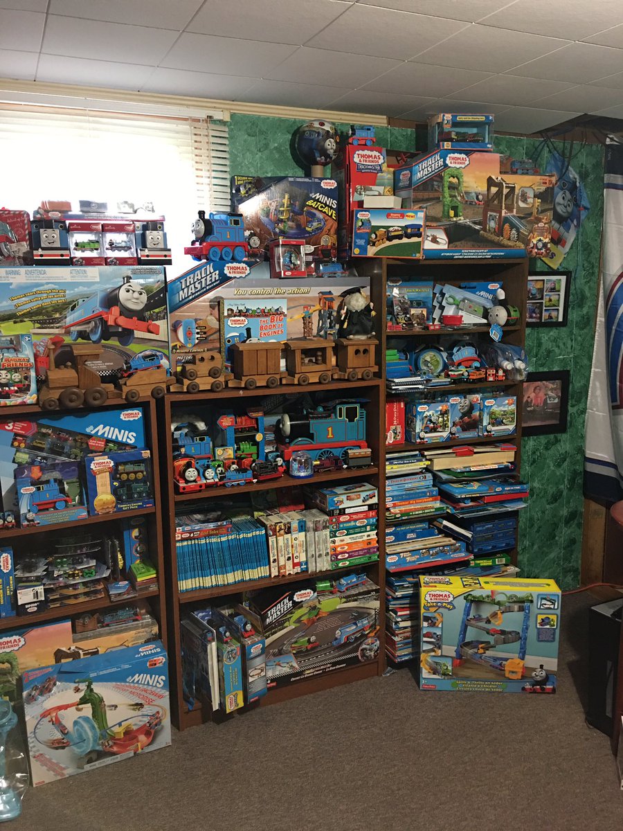 Tina1wthautism's tweet photo. THIS RIGHT HERE Some of what my son & I have been doing .Setting this up 4 him #SocialDistancing #StayingAtHome Alot of it but sure not all of it . My son Nathan wanted me 2 post this #MyHero #Autism #SeizureDisorder #ThomasTheTankEngine collection https://t.co/FanSFp02OA