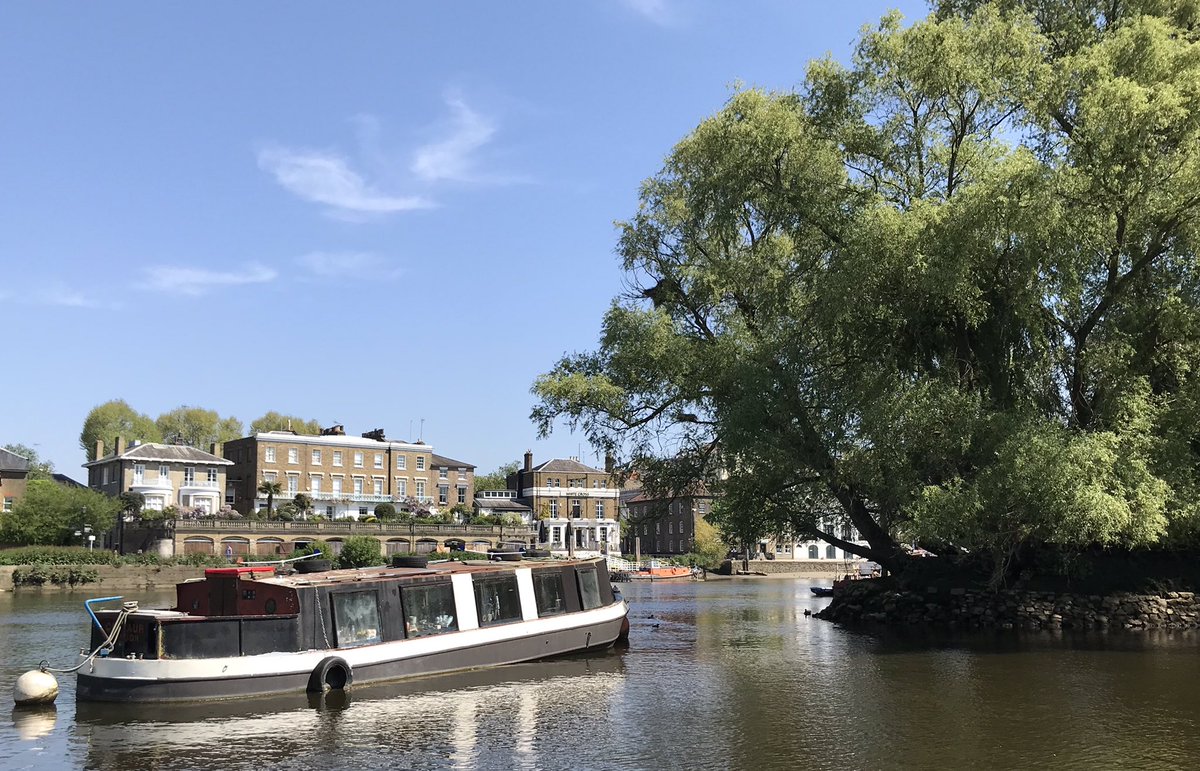 carabwilliams's tweet photo. Another lovely view (from the water) of my beautiful hometown #Richmond #ThamesPath #Thames #SUP #PaddleBoard #OneHourOut #PhysicalDistancing @LBRUT #MercerActive @lifeatmercer https://t.co/11t7HNBw9d