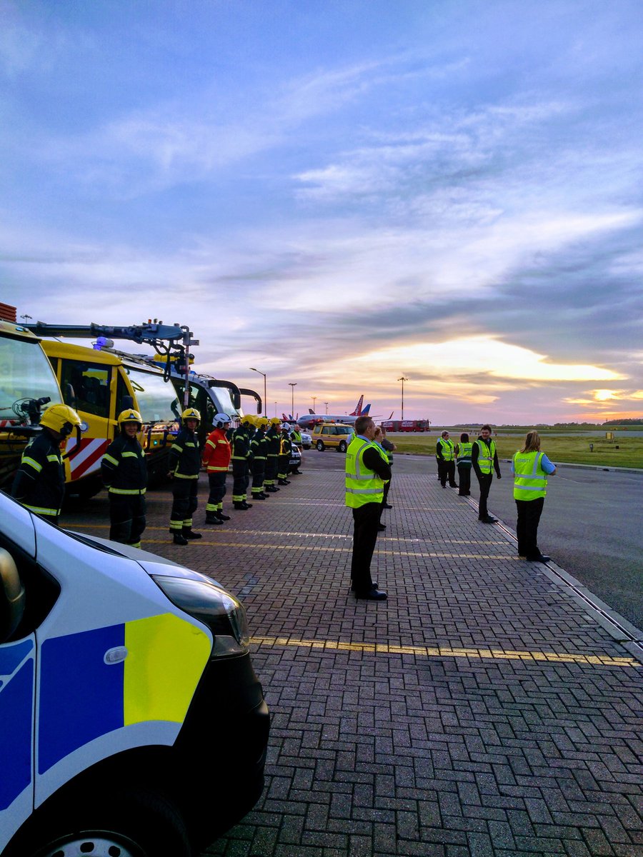 EMAPolice's tweet image. Joined @EMA_Airport security and Fire Service for tonight #ClapForTheNHS .   Now back to usual patrols of the airport and surrounding areas. #lovenhs #StayHomeSaveLives #StaySafe