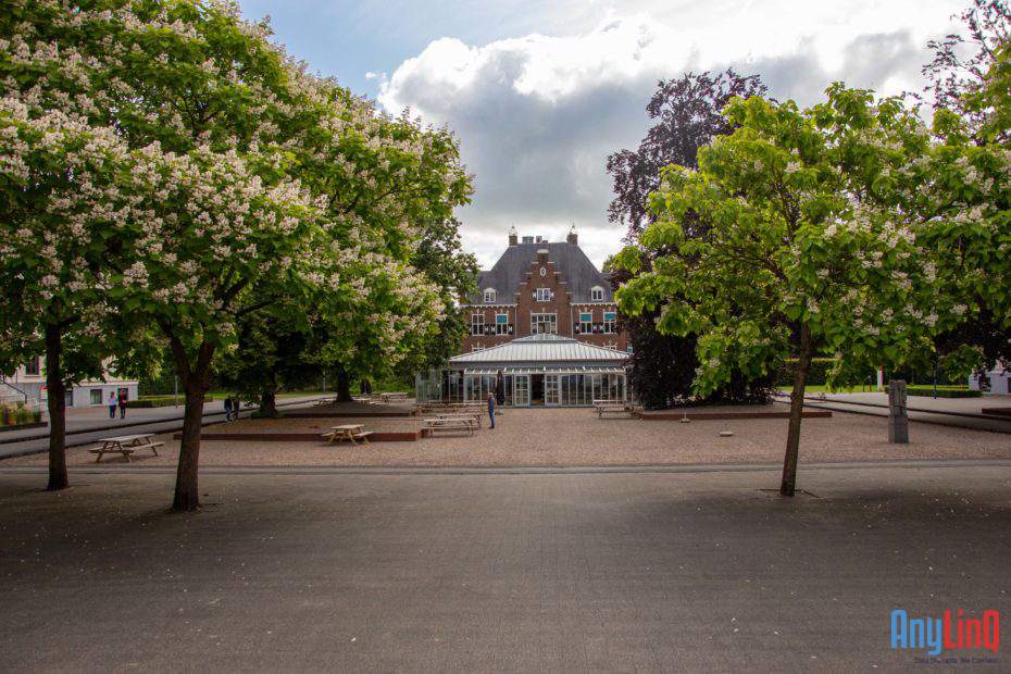 AnyLinQ's tweet photo. Verscholen in het groen tussen Amersfoort en Leusden ligt Landgoed Leusderend. Een voormalig Rooms-Katholiek internaat, nu (o.a.) hoofdkantoor AnyLinQ Consultancy. Kom je - zodra dat weer kan - langs voor een kop koffie?
#DataDisrupts #WeConnect #AnyLinQ https://t.co/3rnTsvuaQP