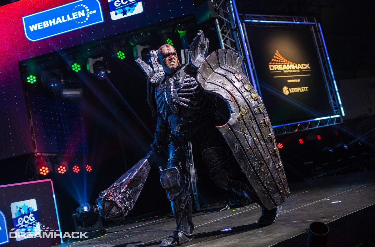 DreamHack's tweet photo. We π§‘ cosplay! Another #DHThrowback to DreamHack Winter 2018's cosplay competition. What's the best cosplay you've EVER seen? π€
Full album π
https://t.co/3eRP5zjKZ6 https://t.co/i0lHxqel00