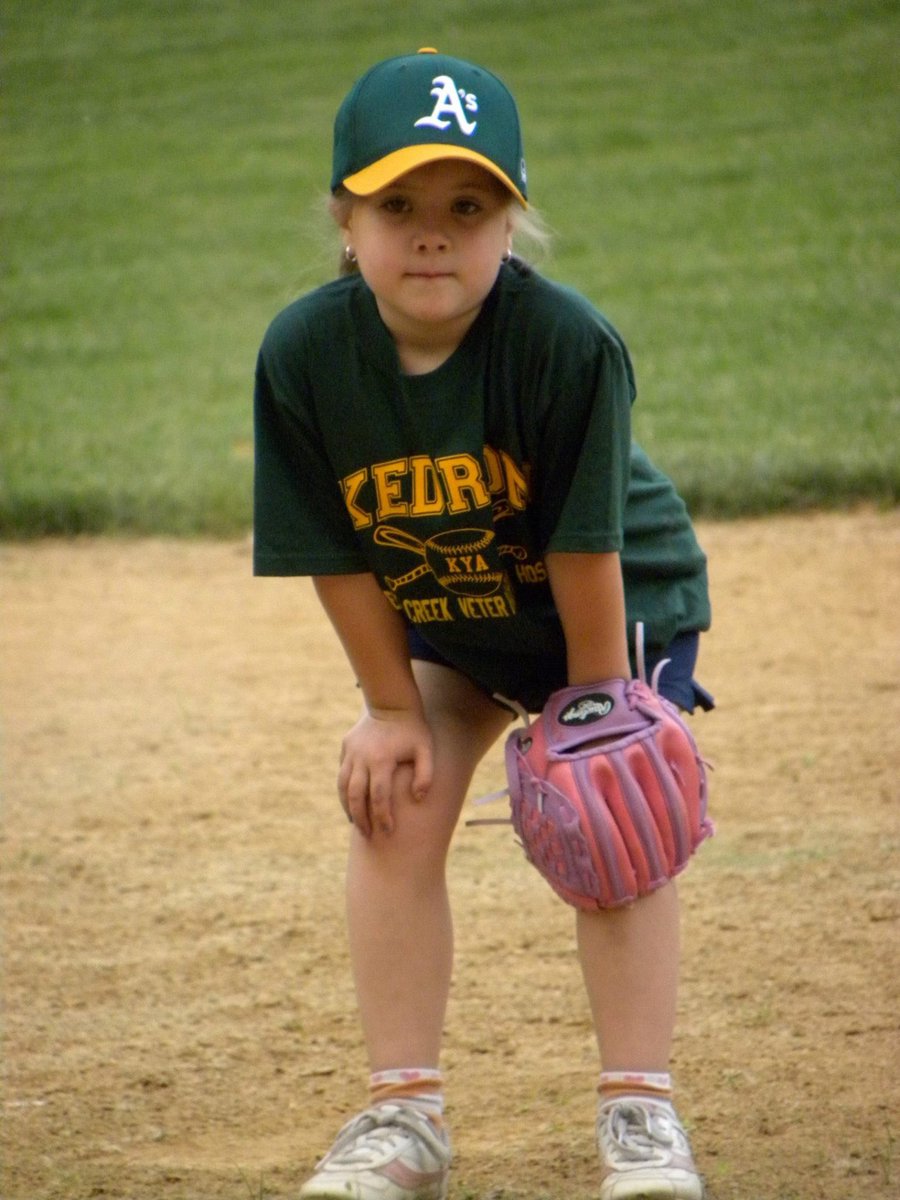 Hard to believe it’s #throwbackthursday again! Any guesses on who this little all-star may be? #tbt #gogators #shipleyproud