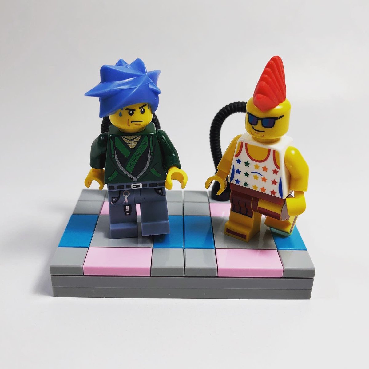SimonSmithMCR's tweet photo. Are you ready to move?!?
The latest addition to my #LEGOarcade is inspired by the classic #dancedancerevolution
🕺💃
Like and follow me on Insta here:
https://t.co/7bs1iiK1Uc
#LEGO #RetroGaming #arcade https://t.co/0GPoG0gNbo