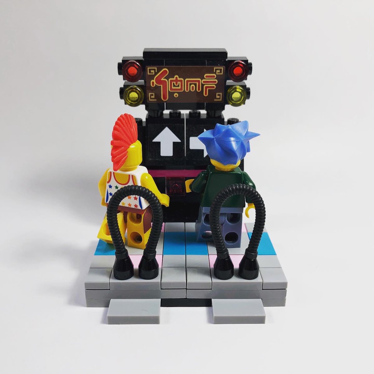 SimonSmithMCR's tweet photo. Are you ready to move?!?
The latest addition to my #LEGOarcade is inspired by the classic #dancedancerevolution
🕺💃
Like and follow me on Insta here:
https://t.co/7bs1iiK1Uc
#LEGO #RetroGaming #arcade https://t.co/0GPoG0gNbo