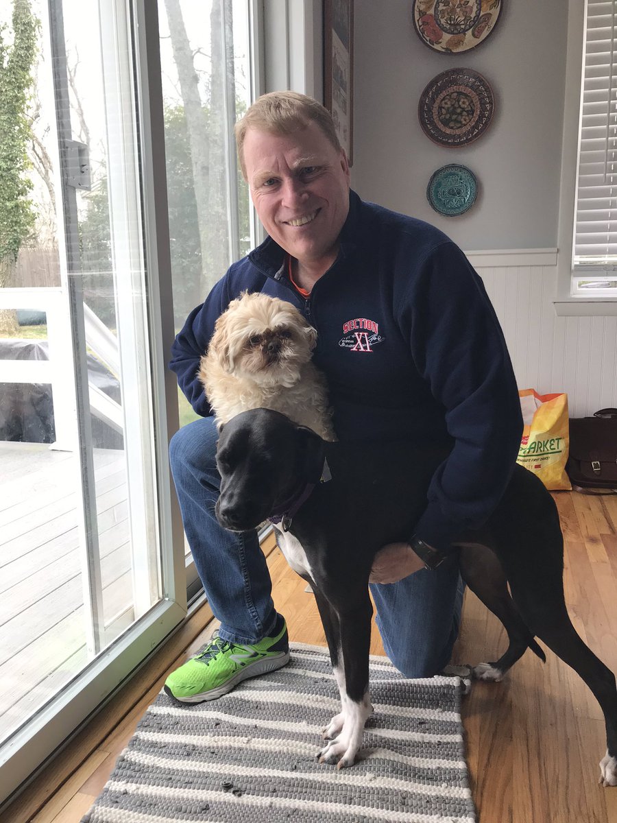 gobaymen's tweet photo. Ziggy and Luna would like to say hi to all in HB! They love having people at home! Hope everyone is well. Have a great day with your animals today. #hbstrong #wearehb https://t.co/Hoq4MuGb3f