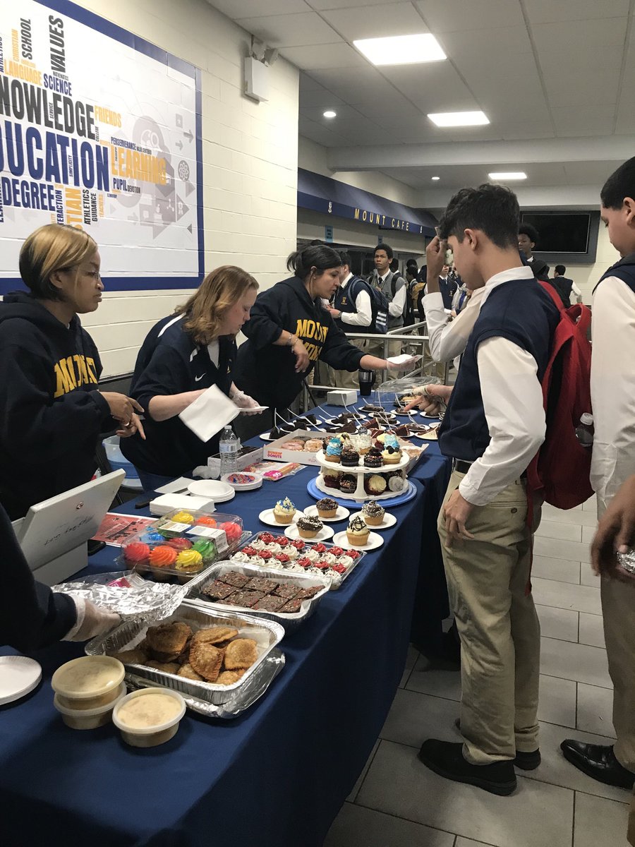 MountToday's tweet photo. #ThrowBackThursday Missing these monthly Parents Association Bake Sales๐ฅบ #MountMemories #SchoolsInSession #DiatanceLearning https://t.co/WayG18CKyR