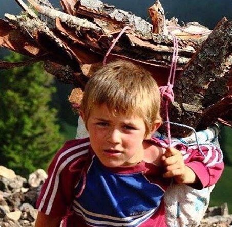 Senin de bayramın kutlu olsun.

#iyikivarsınEren 
#23Nisan100Yaşında