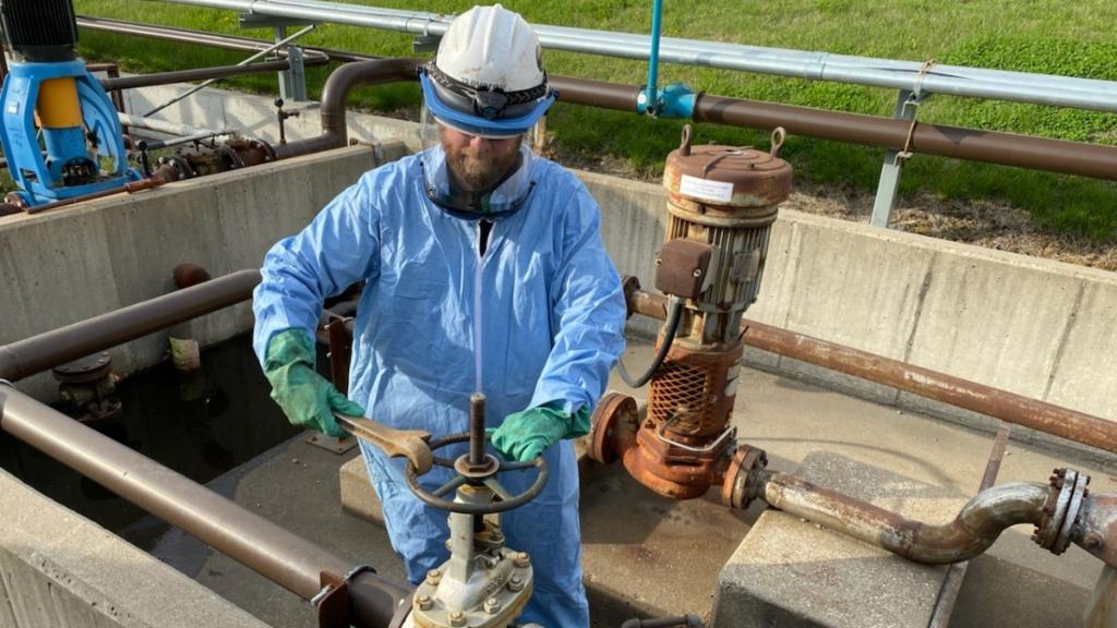 We’re here #PoweringThruTogether thanks to the important work of employees, like Fuel Equipment Operators. The team in St. Joseph is working hard so others can stay #HealthyAtHome