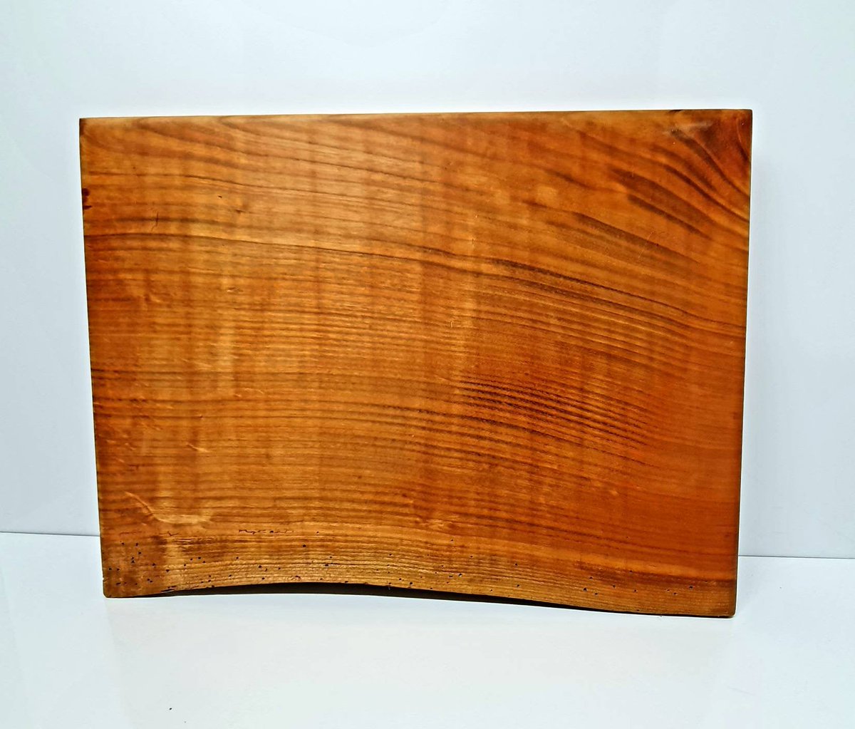 BarnMiddle's tweet photo. Serving board, Live edge Cheese board https://t.co/zetVNl7wM8 #CuttingBlock https://t.co/wjVprX6QYz