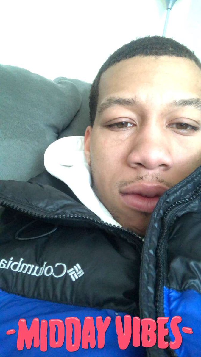 LB1OF1's tweet image. 🤔