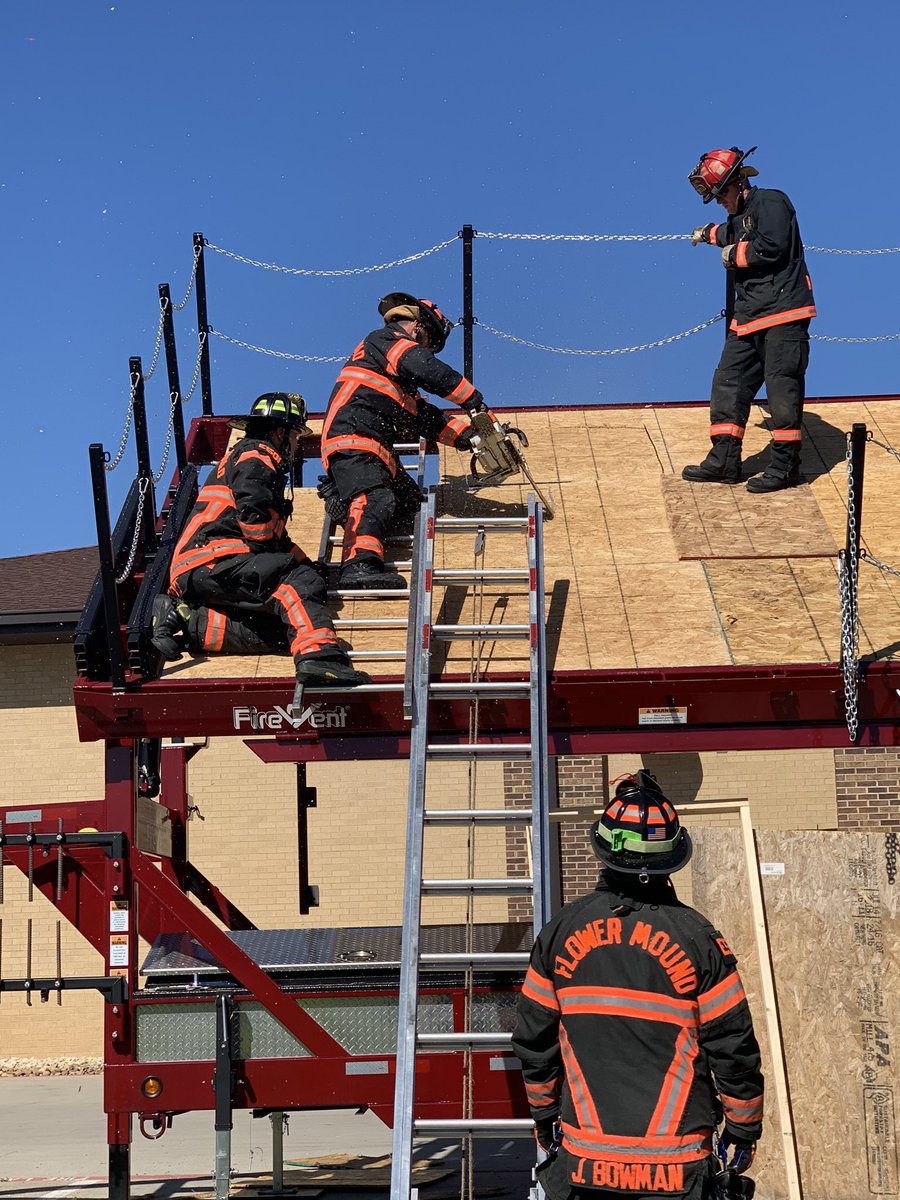 FlowerMoundFD's tweet photo. FMFD crews are taking advantage of the great weather to conduct saws training at Station 6.  Firefighters are using various saws to work on vertical ventilation, cutting metal, and cutting vegetative debris. https://t.co/UrjuiEewA7