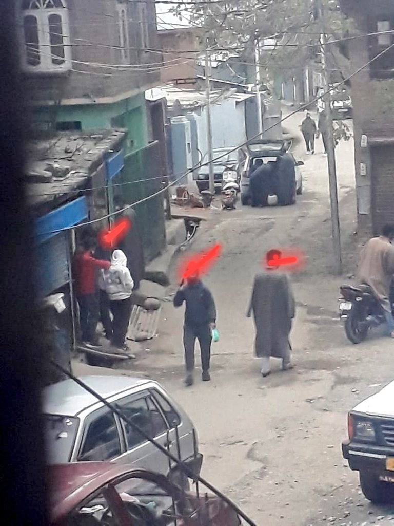 shopiankmr's tweet photo. The #COVID19 has brought the World to standstill but not places like these. Pictures (today) from Centre of Shopian town Malik Mohalla connecting Baba Mohalla. Nothing Like #COVID19 exists. This is completely being an irresponsible & selfish.
#SaveShopian
#KhudaRah🙏🙏🙏🙏 https://t.co/nNSvA4dQVT