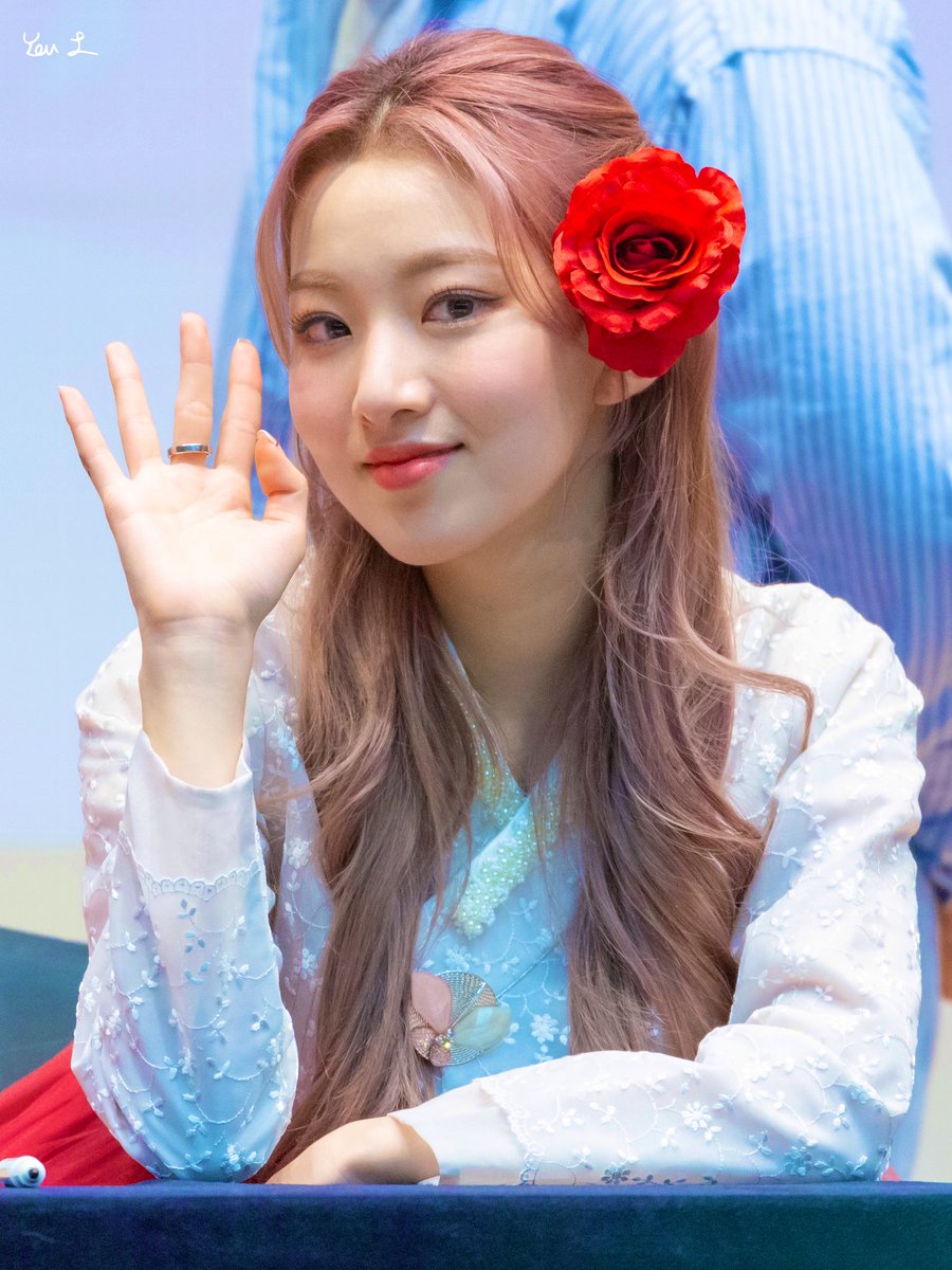 YOUIWE0424's tweet photo. ❤️HAPPY YOUI DAY❤️

智灦生日快樂🎂

#HBDYOUI
#LovelyYOUIday
#HappyYOUIday
#드림노트 #유아이
#DreamNote #YOUI
#김지현 #KimJihyeon
#PageTW

@iMe_Dreamnote https://t.co/sujKz4O8e2