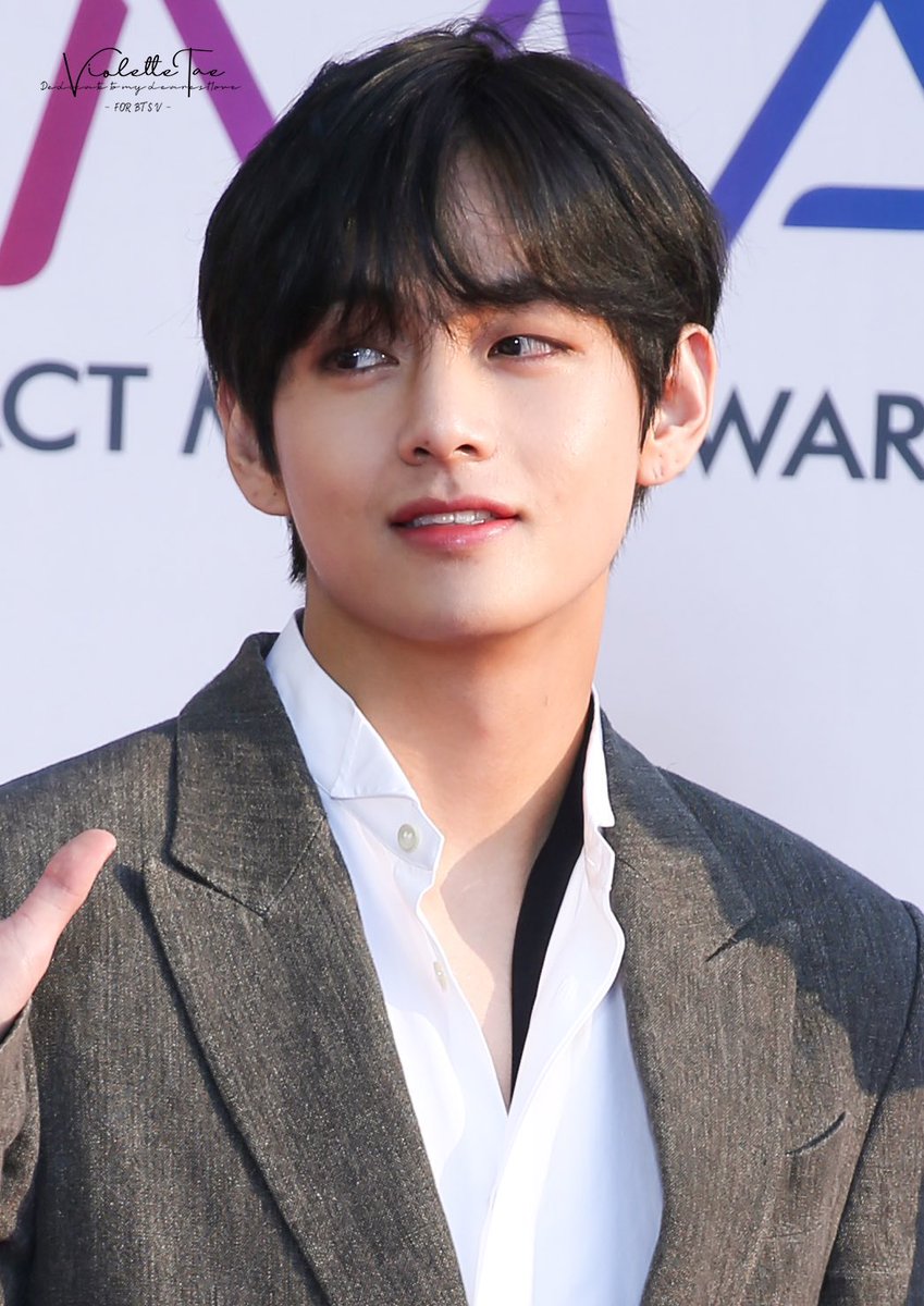 don’t we all want 240419 taehyung’s hand in marriage