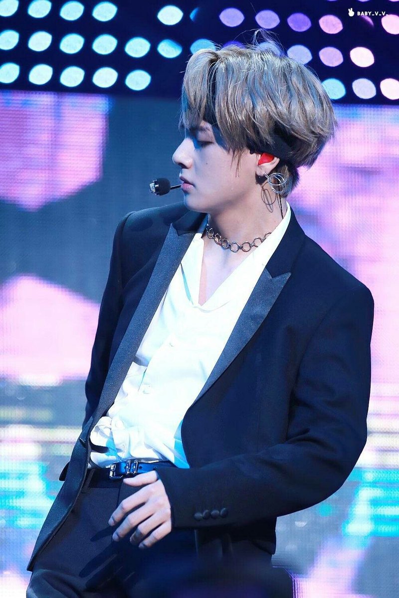 -Taehyung& #39;s ethereal beauty, a thread that will give meaning to your life.-
