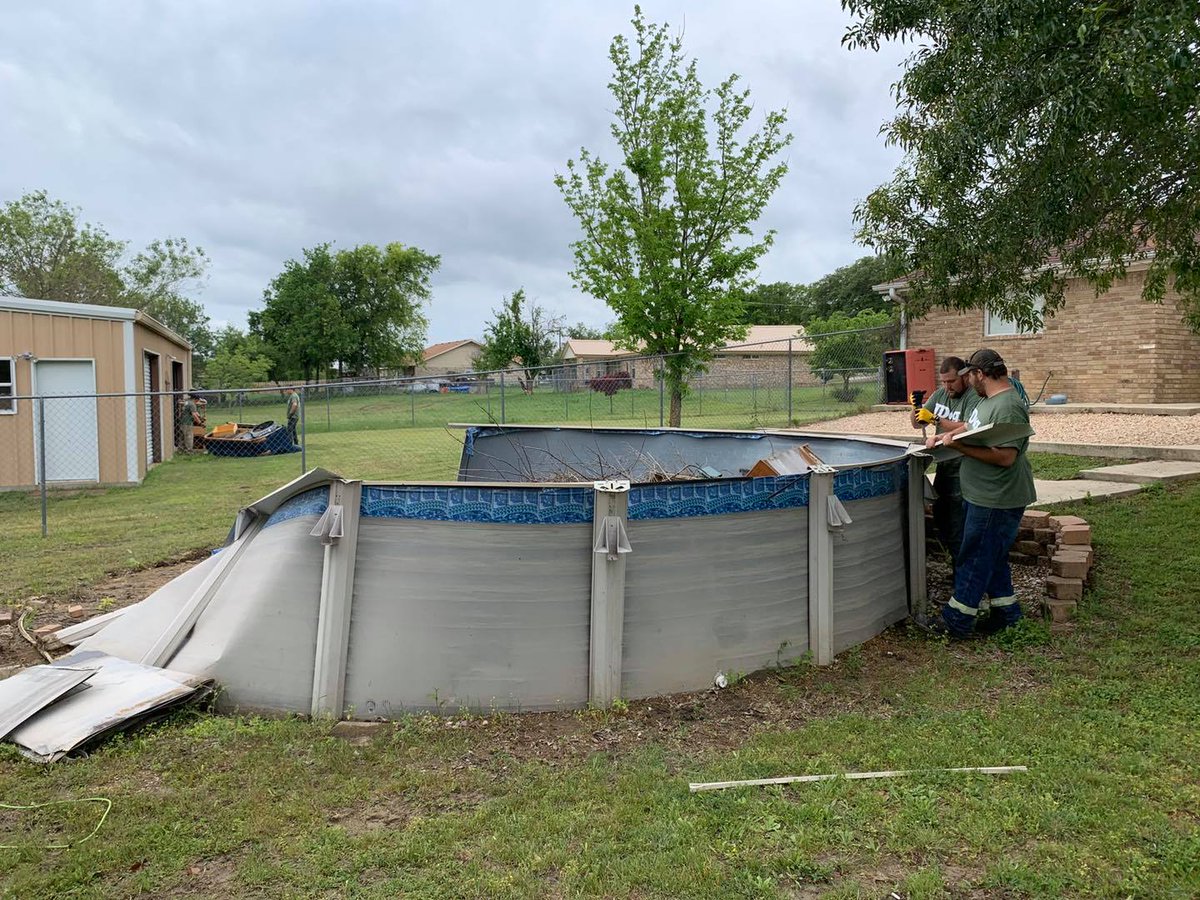 jdogjunkremoval's tweet photo. Me: "Alexa, search 'pool removal' near me".
Alexa: "Here's what I found. JDog, a trusted Veteran and Military family member owned and operated junk removal company."
#poolremoval #stillopen #SupportLocalBusinesses https://t.co/ZZLMmF56XP