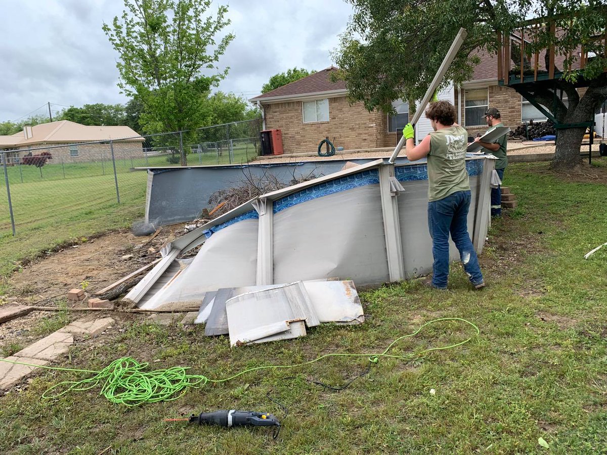 jdogjunkremoval's tweet photo. Me: "Alexa, search 'pool removal' near me".
Alexa: "Here's what I found. JDog, a trusted Veteran and Military family member owned and operated junk removal company."
#poolremoval #stillopen #SupportLocalBusinesses https://t.co/ZZLMmF56XP
