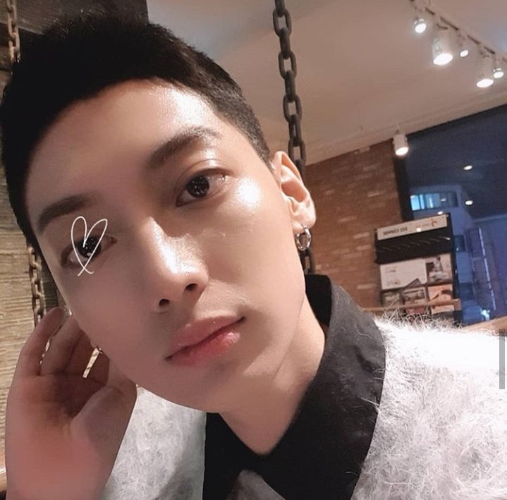 dabswag_24's tweet photo. Talent + Visual = Jo Twins
Boyfriend's disbandment will never stop me from idolizing y'all. You guys will always have a place in my heart no matter how many other groups I stan in the future. 사랑해 ❤️❤️❤️
#HAPPYYOUNGMINDAY 
#HAPPYKWANGMINDAY
#HAPPYJOTWINSDAY https://t.co/PxYu1PDhXc