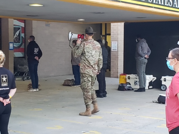 fortjackson's tweet image. First wave of trainees arrive at 120th Adjutant General Battalion Reception to begin their journey to #BasicCombatTraining Every arrival must go through 2+8 Training
@PaulFunk2
  
@TradocDCG
 
@TRADOC
 #SocialDistanceEnhancedTraining #VictoryStartsHere #TRADOCPlus