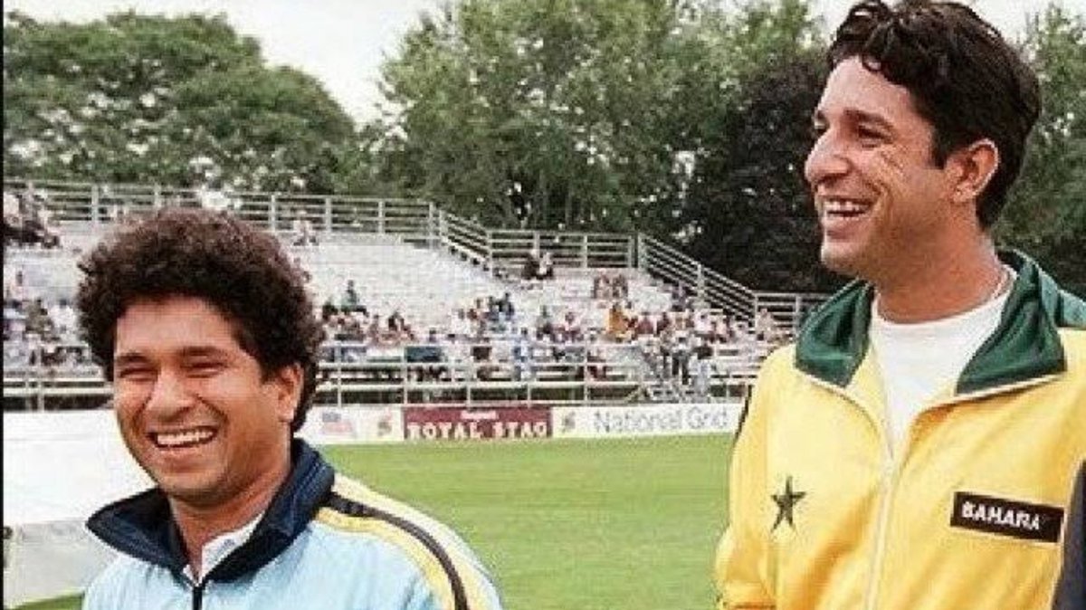 GREATS about THE GREATEST(Follow the Thread)"Cricketers like SACHIN come once in aa LIFETIME and I'm Privileged he played in MY TIME"~  #WasimAkram #HappyBirthdaySachin  #SachinTendulkar