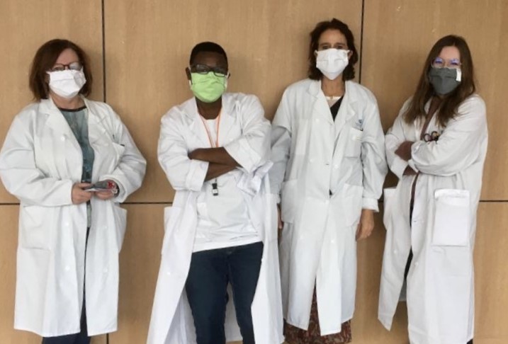 CHU_Lille's tweet photo. Le Garridou®:les tests menés en interne et par la @DGA confirment son haut niveau de protection 
✅efficace, sûr et durable
➡️en perfectionnement sur la perméabilité de l’air, grâce aux retours utilisateurs
Merci à tous pour cette belle initiative solidaire🙏
L'aventure continue! https://t.co/4595AHTMGp