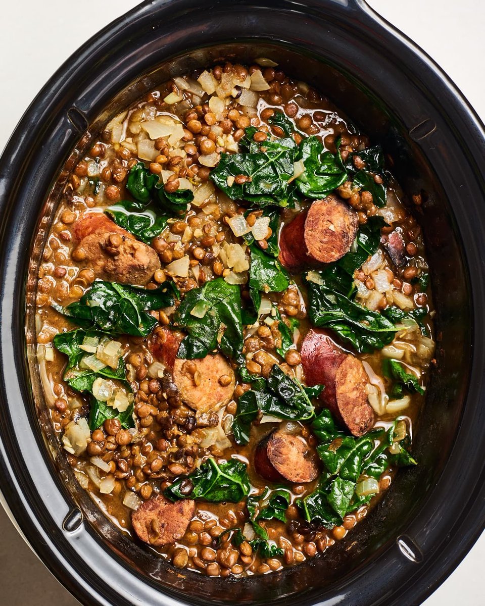 1BalancedBeauty's tweet photo. THE BEST (Protein-Packed) FAMILY MEAL to make during Quarantine: LENTIL &amp; CHICKEN SAUSAGE STEW- Savory, Spicy, Restaurant-Quality! Great for a FAM and to store in bulk and eat throughout the week- SIMPLE &amp; DELISH! https://t.co/WaeItqbX7W https://t.co/jUUN3w8I9y