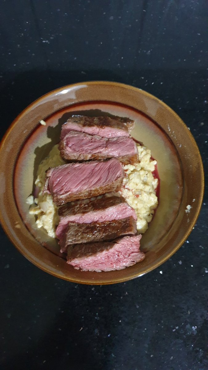ascentovalhalla's tweet photo. ....ribeye steak, eggs, red onion, garlic, ginger, black pepper & salt.
@sustaingluttony @claystaggs am I a chef now?
🥩🍳🧅🧄🤤😋
#Health #healthcare #healthcareforall #nutrition #carnivorediet #LCHF #eatclean #livelean https://t.co/HHm0IuQjX7