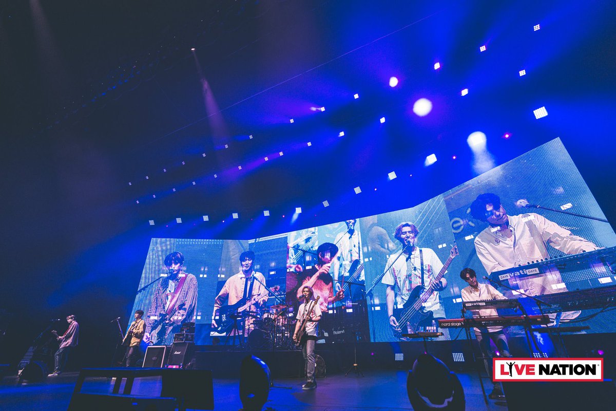 𝐎𝐓𝟓 𝐨𝐧 𝐒𝐭𝐚𝐠𝐞↳ A picture thread of DAY6 doing what they do best : performing on stage. #DAY6  #데이식스