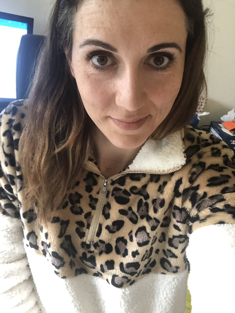 JenAdamsEDU's tweet photo. Patterns & Prints, oh my! Keeping my #VirtualSchoolSpiritWeek strong with today’s theme, @IsaacFoxSchool! Stay healthy! #IFFoxes #IFLearns #d95values #bethere #eLearning @LisaGregoireIF https://t.co/L9F4p9xMdO