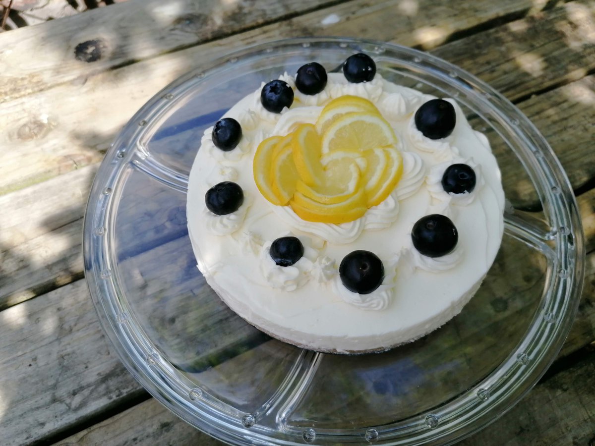 JamieGourmet's tweet photo. Head to my YouTube channel tomorrow to see how to make this super easy and delicious lemon cheesecake! ☺️ https://t.co/FrFWAZsIIT #stayhome #bake #bakewithjamiegourmet #thursday https://t.co/8507zUJEWk
