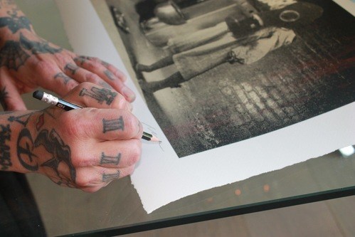 Dave Navarro (lifeafterdeath) Partners with Punk Rock &amp; Paintbrushes For Release Of Limited Edition Signed Art Print More Government Care? rezonatz.com/2020/04/23/dav…