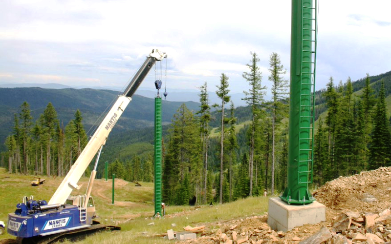 TadanoGroup's tweet photo. Let's look back at some awesome scenery and Tadano Mantis cranes doing some "mountain climbing" for #ThrowbackThursday https://t.co/YHsE8nF4CE