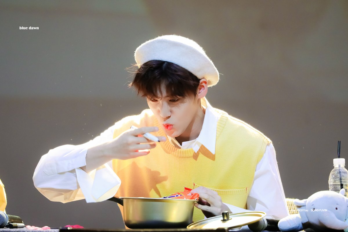 bluedawn_yv's tweet photo. 유비니 라면머거또
마시떠또😖
(ㅈㅅ합니다.😨)

#송유빈 #SONGYUVIN
#비오브유 #BOfYou #B_O_Y
@official_bofyou https://t.co/U9n5AkmvmA