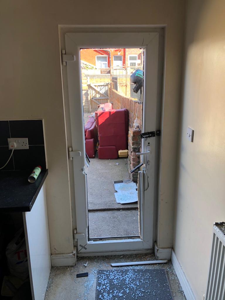 SYPFORTIFY_DON's tweet photo. #mexborough-5 drug warrants have been executed this week as we continue to take a proactive approach to organised crime. Drugs recovered, 2 people arrested,further cautions issued. #fortified #doncaster #lockdown @syptweet @SYPShaunMorley https://t.co/koMad1Vth0