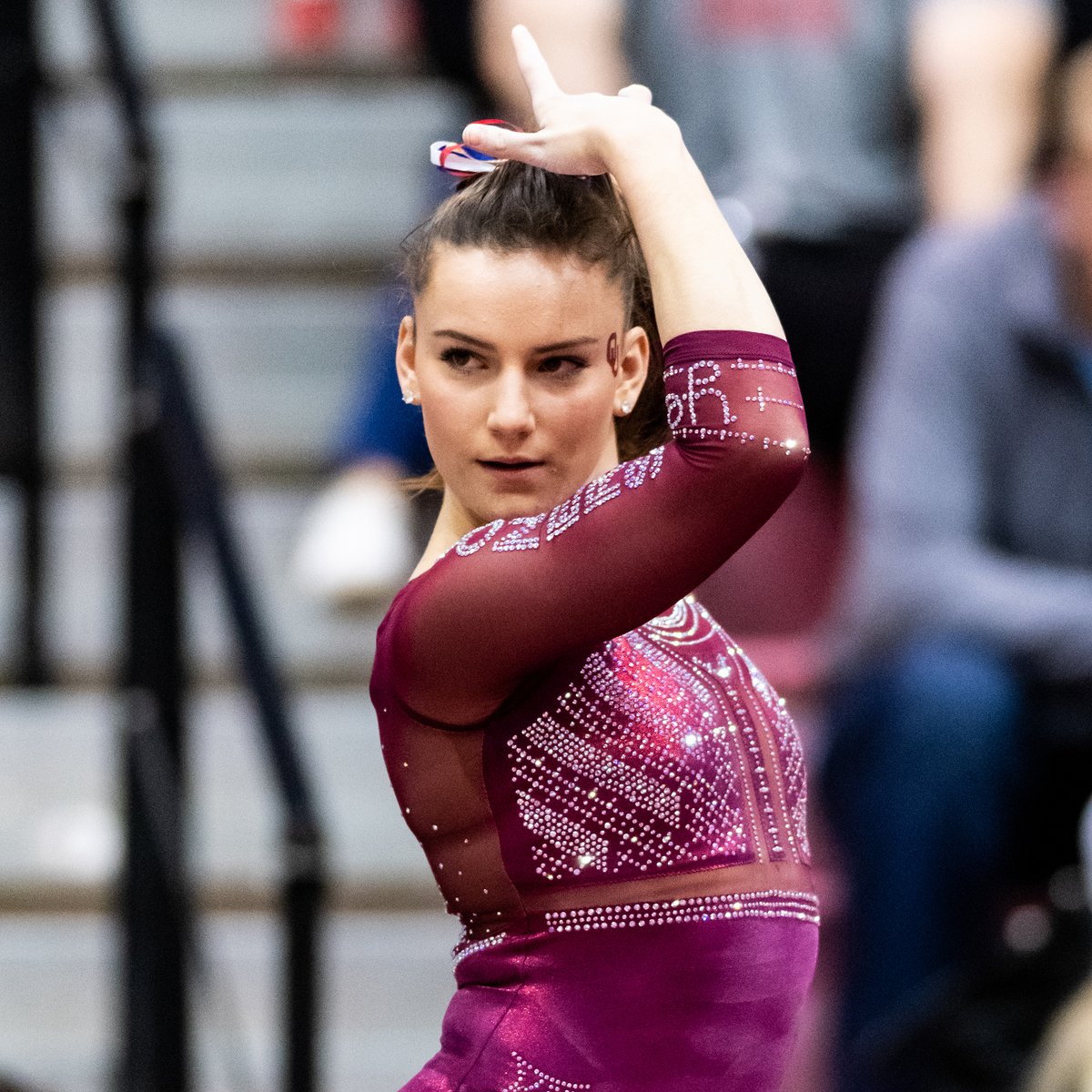 OU_WGymnastics's tweet photo. .@AWebb_ has been quietly having an 𝙞𝙣𝙘𝙧𝙚𝙙𝙞𝙗𝙡𝙚 career as a Sooner.

⬛️ No. 2 in the nation on vault
⬜️ No. 5 in the nation in the all-around 
⬛️ Has competed in 𝐞𝐯𝐞𝐫𝐲 meet of her career
⬜️ Boasts a hit percentage of .958
⬛️ Owns a perfect 10 on beam https://t.co/fg0ygubuvf