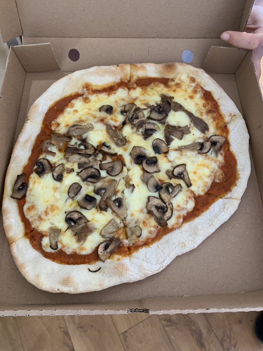 Thank you The Bells Steakhouse for the delicious donation of pizzas to Acorn and Buckingham. The staff loved them. #ClapForCarers #nhs #community #StrongerTogether #StayHome @nhsbarnsleyccg <a href="/AhpsBarnsley/">Barnsley Hospital AHPs 💙</a> <a href="/barnshospital/">Barnsley Hospital</a> <a href="/allofusinmind/">SouthWestYorkshire Partnership NHS FoundationTrust</a>
