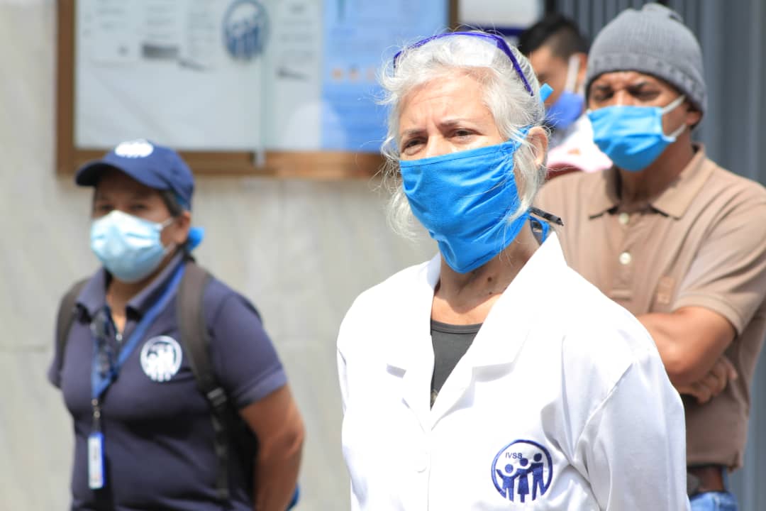 FUNDECAVE's tweet photo. #AsíLoDijo El Jefe de @GobCapital @DarioVPSUV 📍Hospital Pediátrico Dr. Elías Toro de la parroquia Sucre:En la solidaridad del hermano pueblo Cubano y la presencia de médicos profesionales en Venezuela, siempre se ha orientado en la visita casa por casa para prevenir el #CODVID19 https://t.co/xLLZj3YGQV