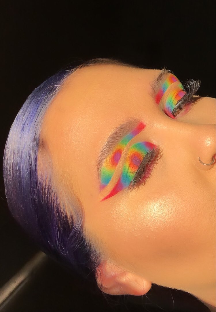NovaaJanae's tweet photo. @bperfectcosm my all time fave palette!! #carnivalxlpro https://t.co/h4SrwzCSFD