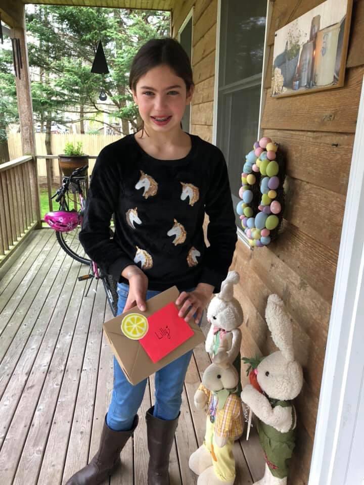 Mrsknight3rd's tweet photo. Today @mrsdunhamin4th and I delivered 24 porch presents to our 24 students . We miss their faces more than they know . The reactions we got were the best gifts we could receive .#spg #coteachersandfriends #covid_19 #porchpresents https://t.co/LmPXUhxhP1